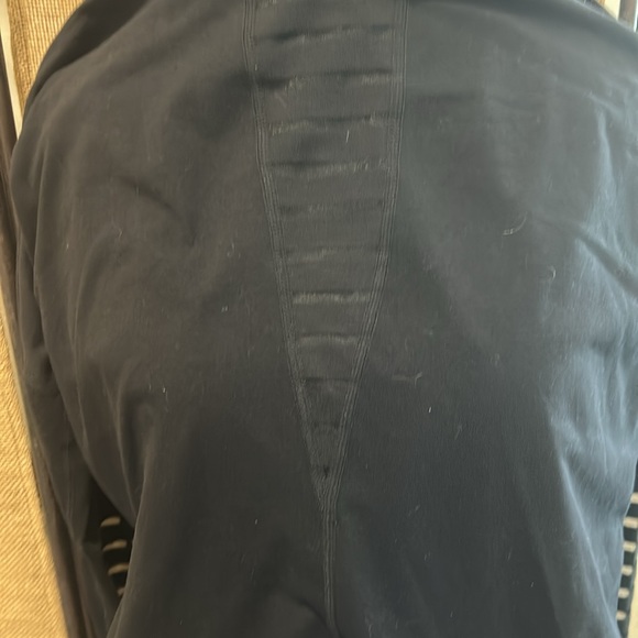 Betsy Johnson Performance pullover - Picture 7 of 7